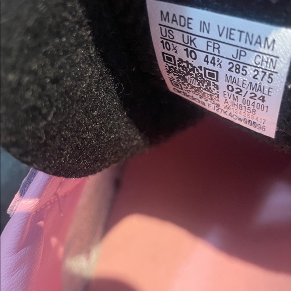 Pink adidas samba Messi - Picture 5 of 8